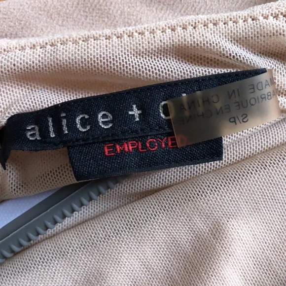 Alice and Olivia Cream Nude/Tan Peplum Short Sleeve Blouse - Picture 8 of 9